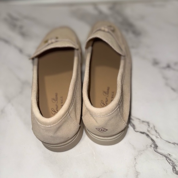 color cream - Picture 3 of 3